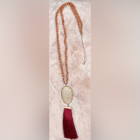 Versona Peach Beads Gold Tone Maroon Tassel  Necklace Boho - Picture 2 of 4